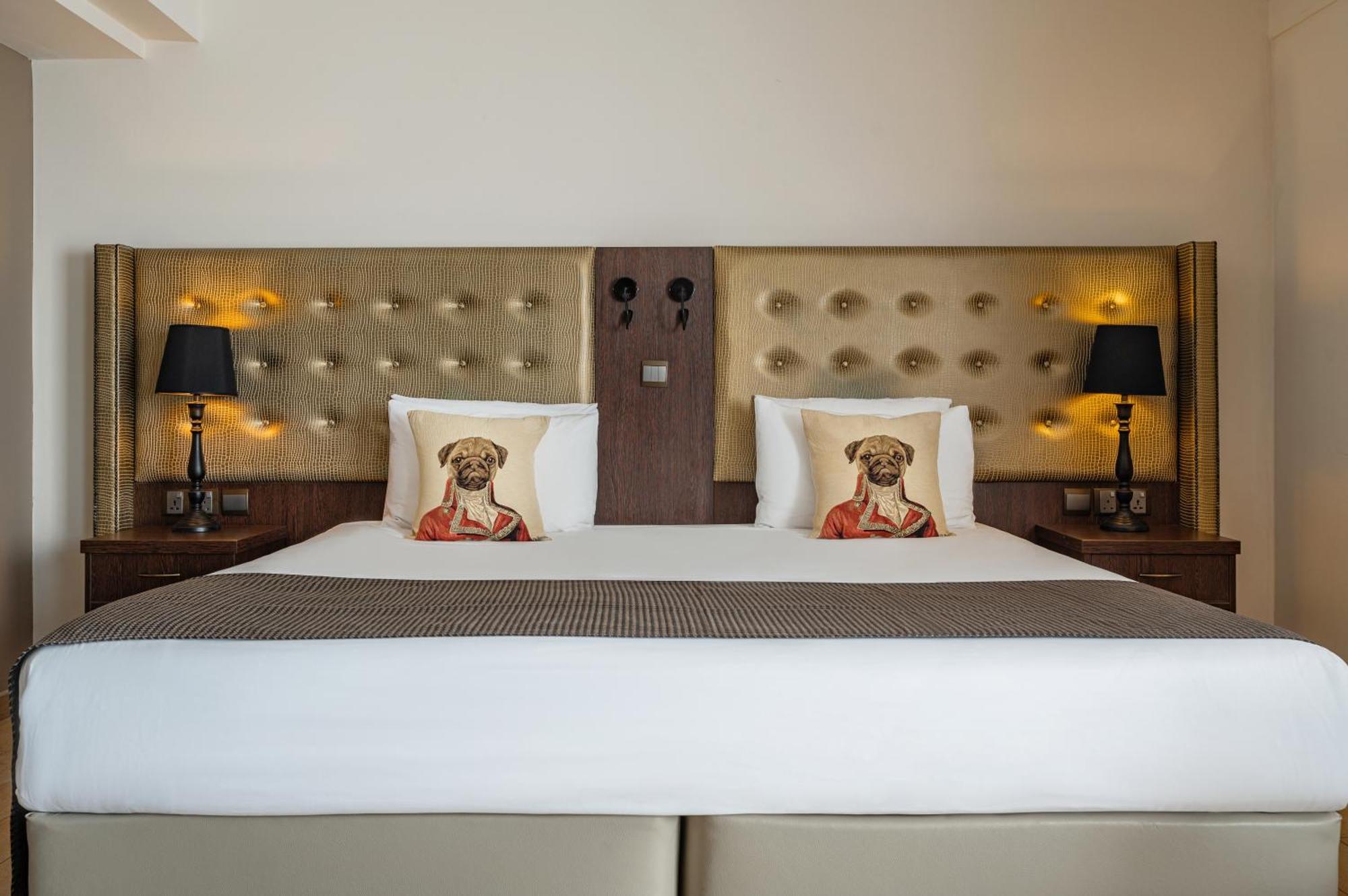 Ax The Victoria Hotel Слима Екстериор снимка